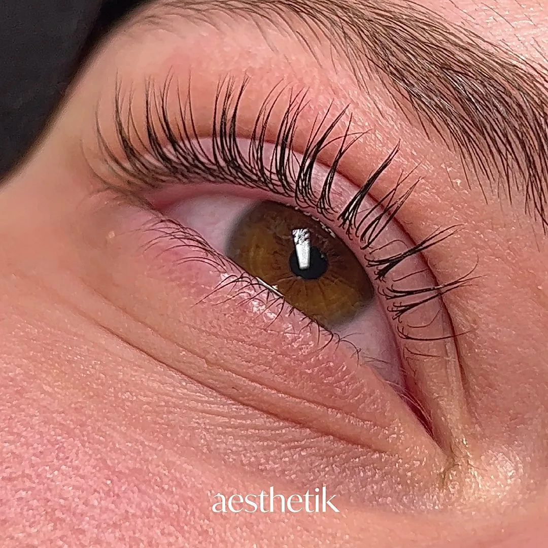 Extreme close-up of lifted and darkened lashes